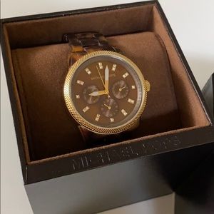 MICHAEL KORS JET SET TORTOISE SHELL WATCH